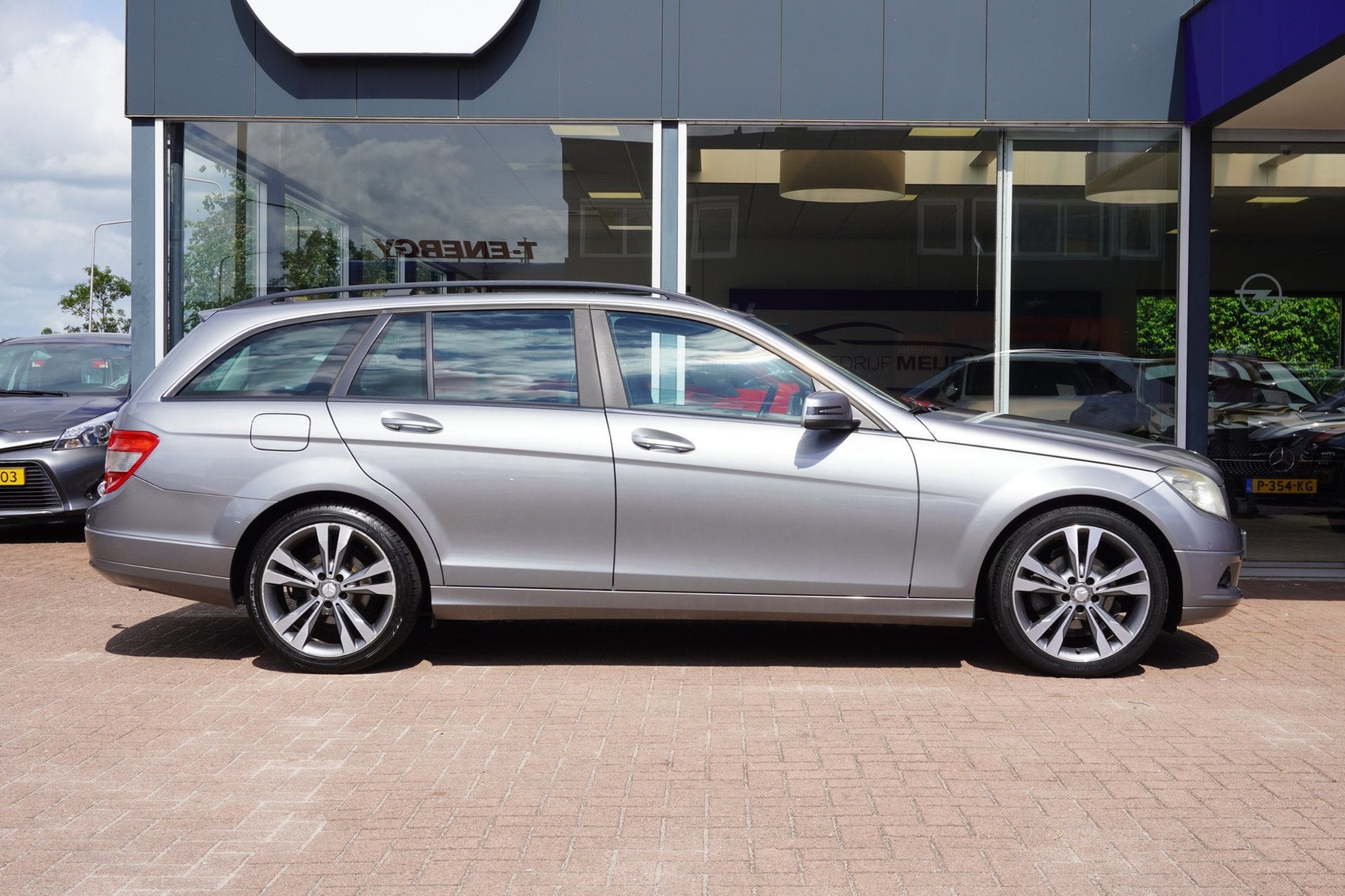 Mercedes-Benz C-klasse Estate 180 K Business Class Handgesch, Auto's, Mercedes-Benz, 13 km/l, Gebruikt, Zwart, 1435 kg