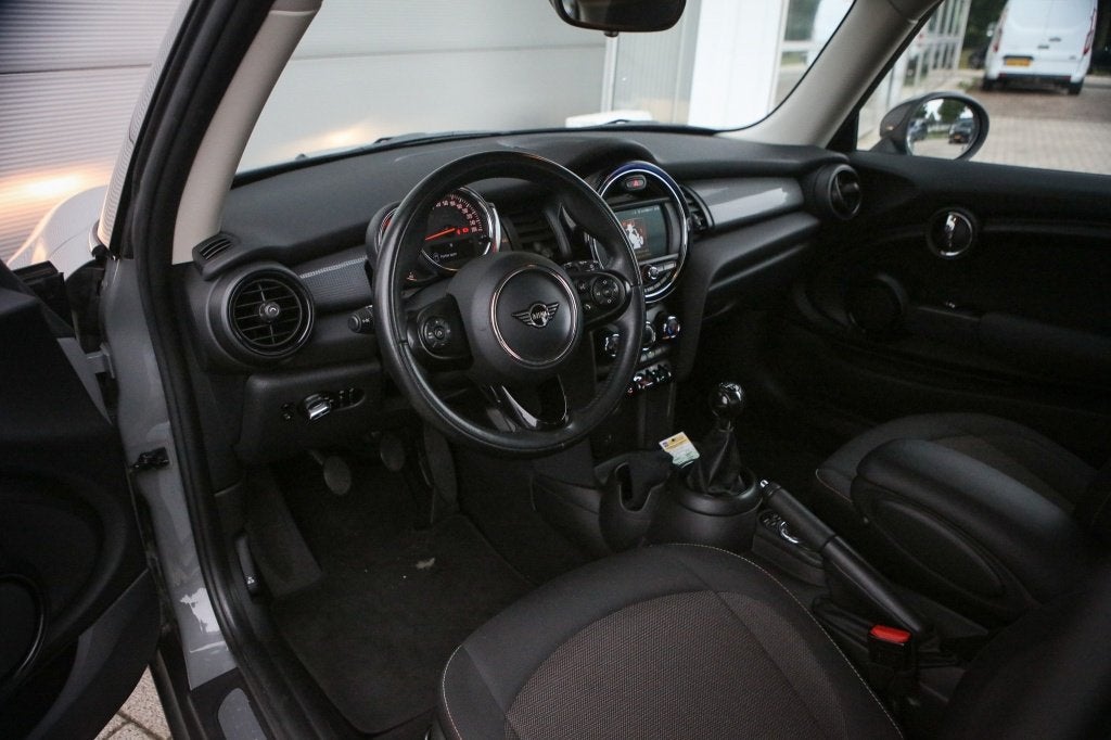 MINI Mini 1.5 Cooper (bj 2019), 136 pk, Gebruikt, Euro 6, 4 stoelen