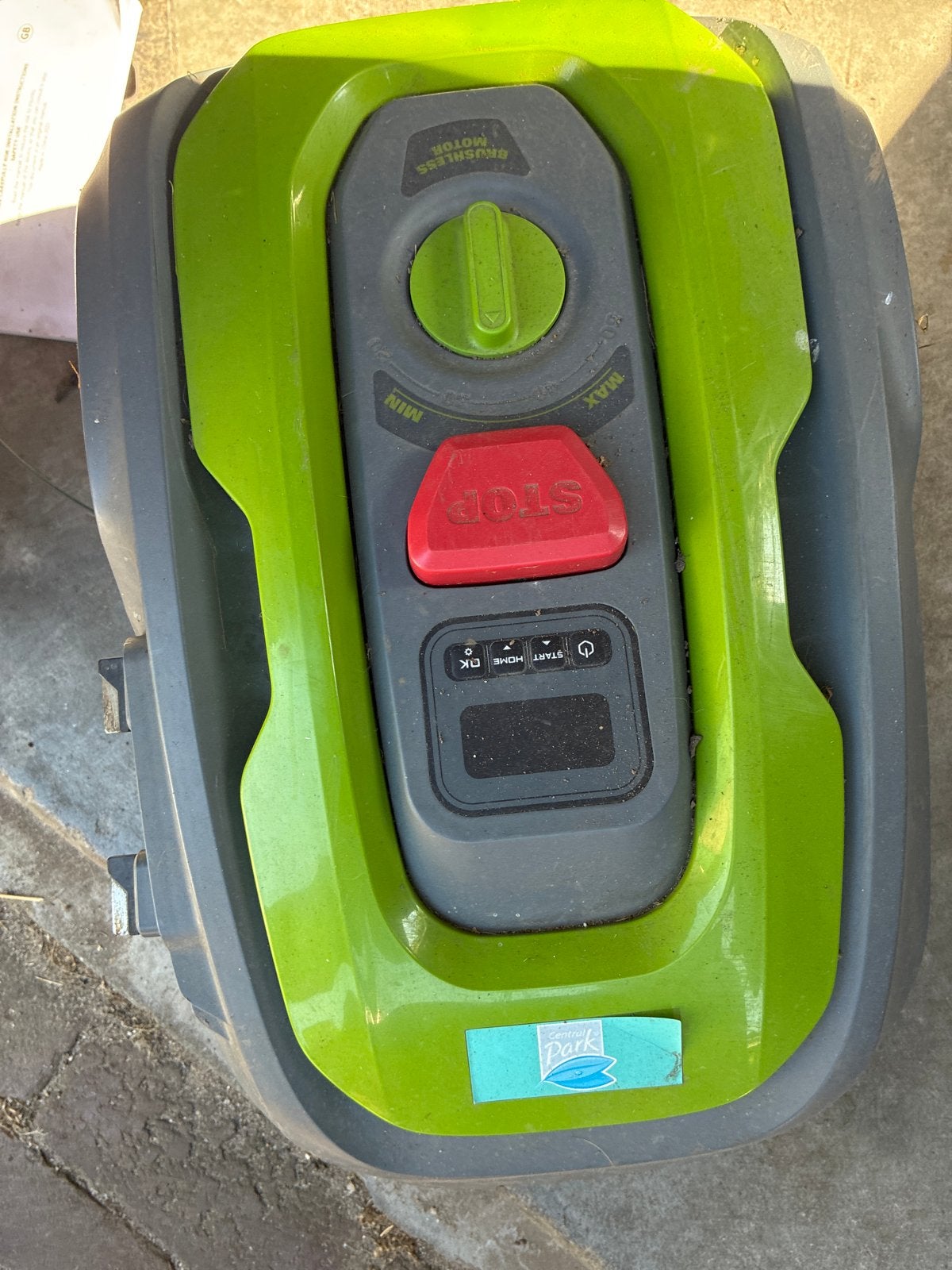 Central Park Robotmaaier - Accu aangedreven, Tuin en Terras, Grasmaaiers, Ophalen, Cirkelmaaier, Gebruikt, Accu-grasmaaier