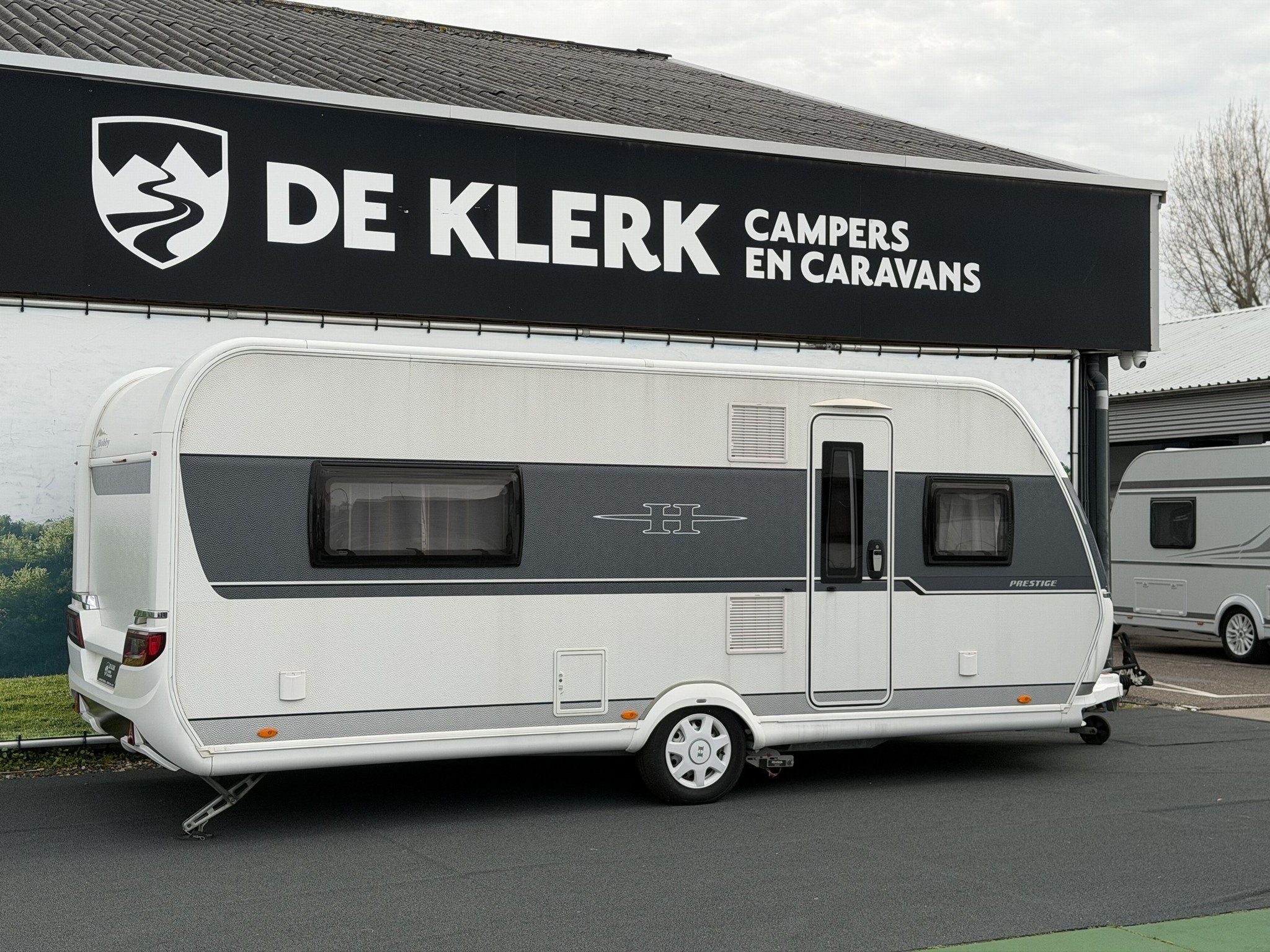 Hobby PRESTIGE 560 LU (bj 2019), Hobby, Kachel, 7 tot 8 meter, Bedrijf