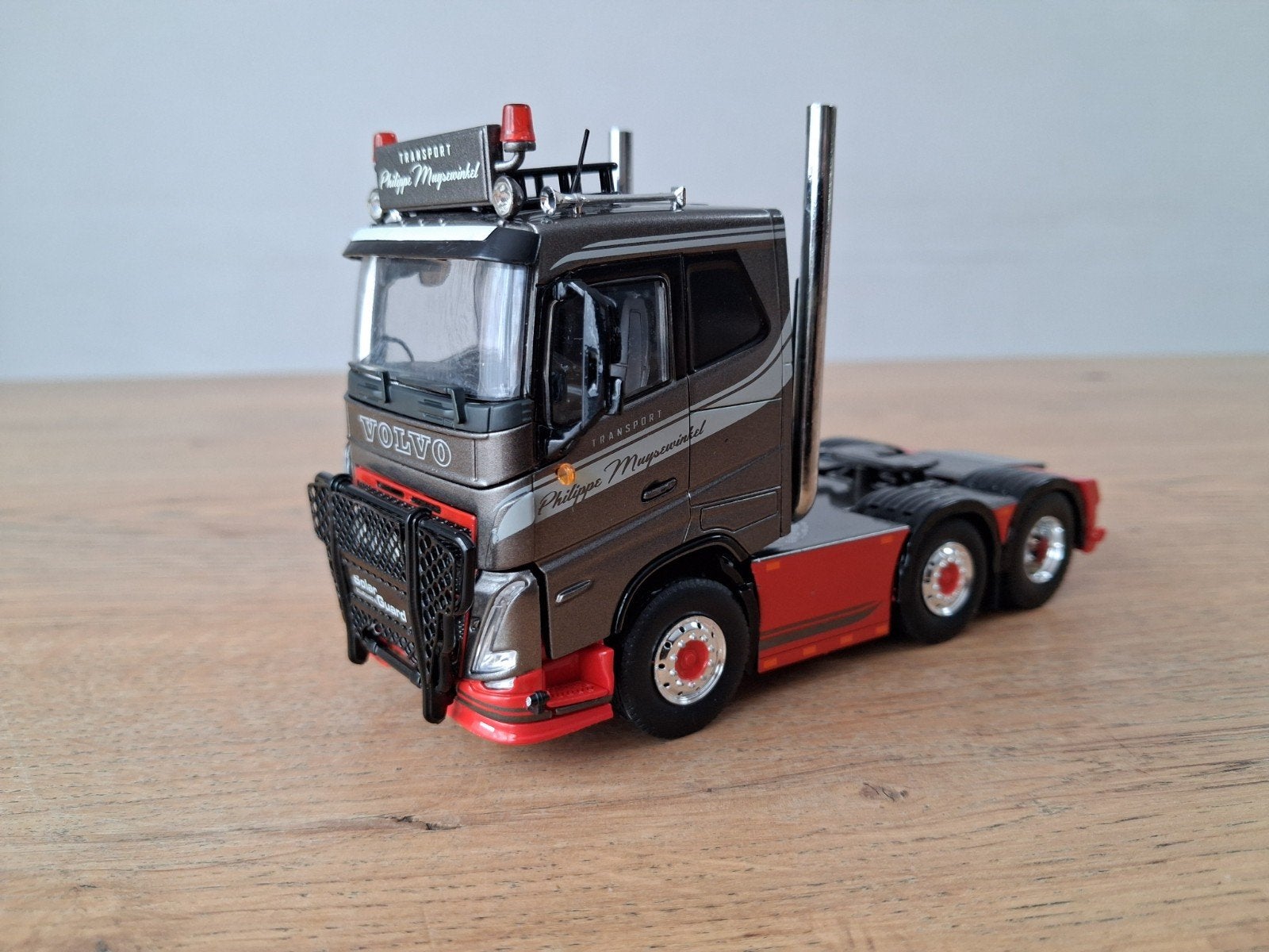 Tekno Volvo FH5 trekker Philippe Muysewinkel, Ophalen of Verzenden, Zo goed als nieuw, Bus of Vrachtwagen, Tekno