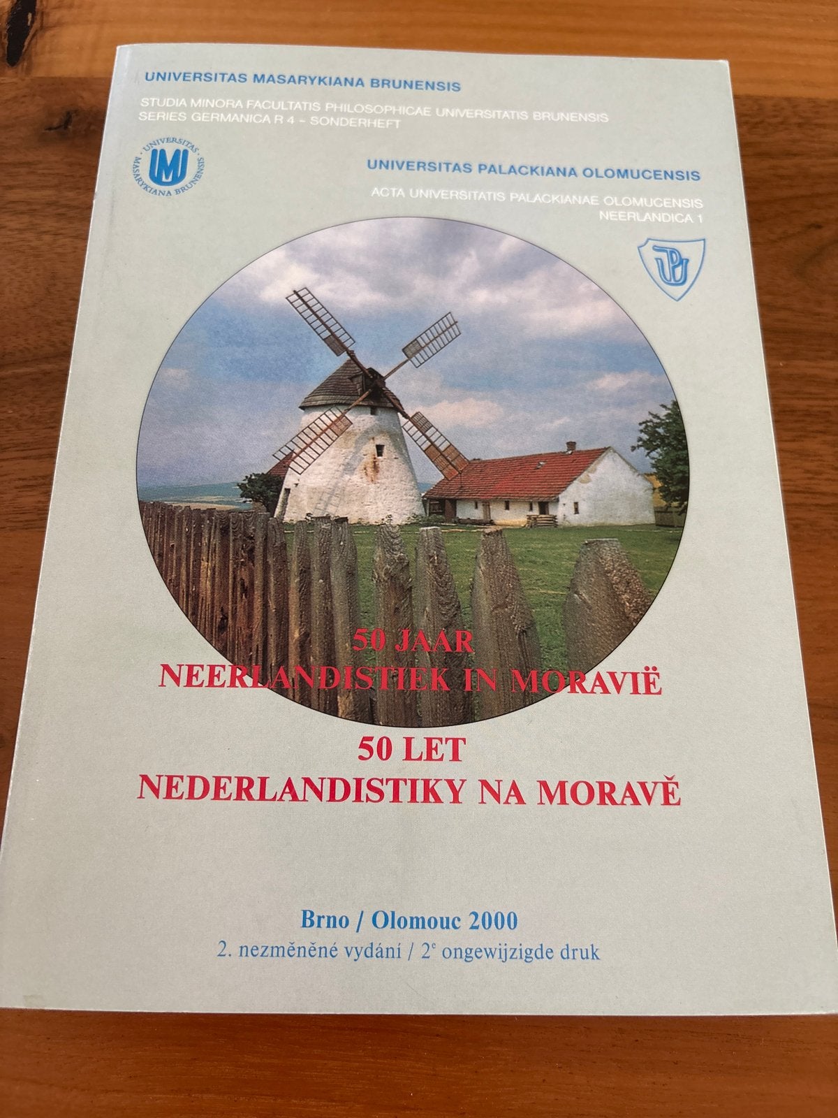 50 Jaar Neerlandistiek in Moravië - Brno/Olomouc 2000, Boeken, Ophalen of Verzenden, Zo goed als nieuw, Europa overig