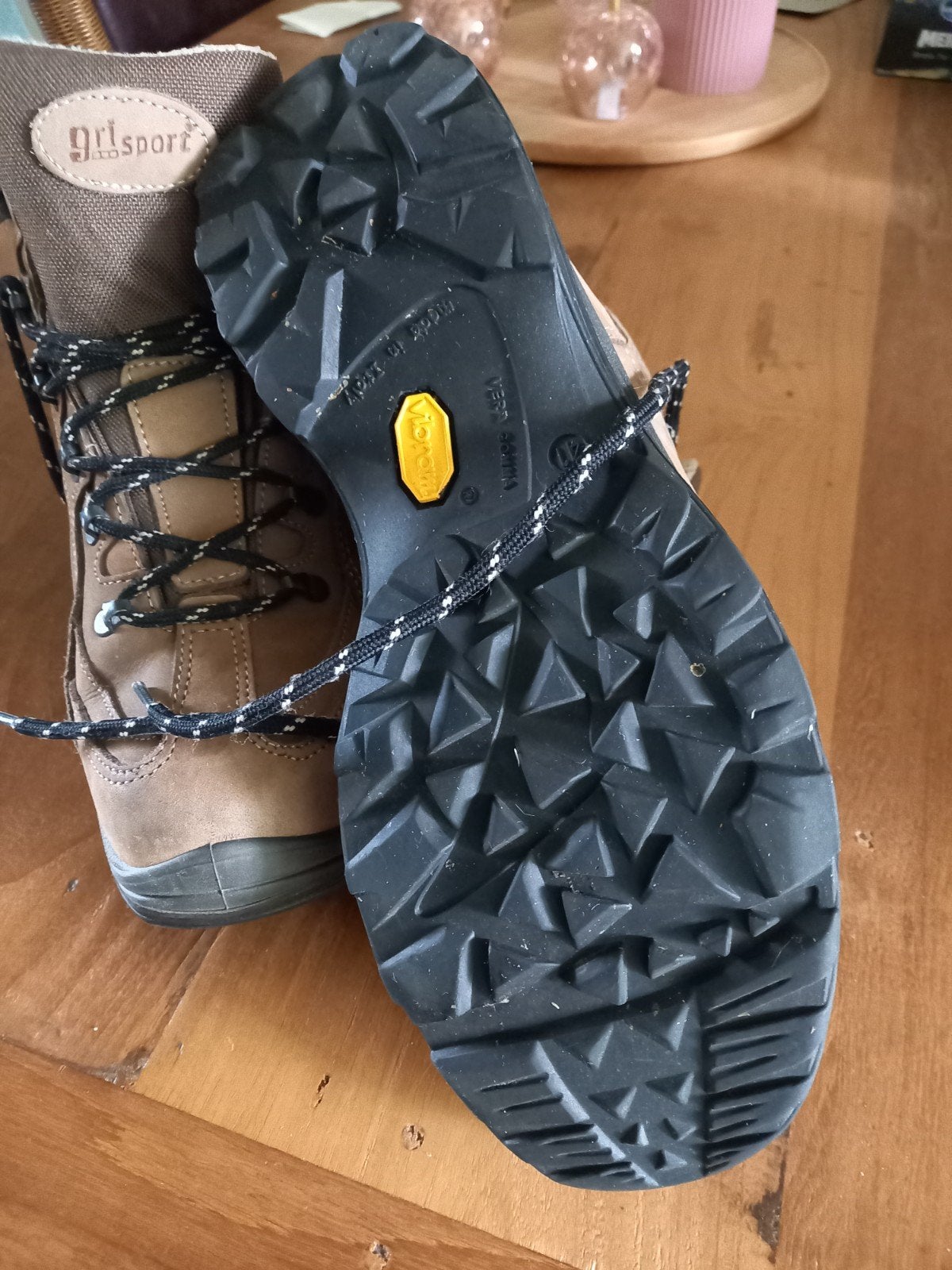 wandelschoenen, Sport en Fitness, Ophalen, Zo goed als nieuw, Schoenen