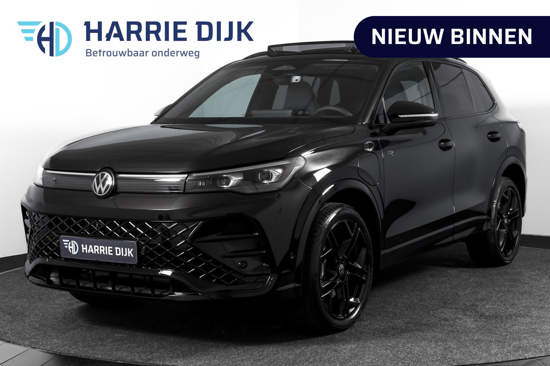 Volkswagen Tiguan 1.5 eHybrid R-Line Edition 272 PK | Black, Stof, 4 cilinders, Zwart, Plug-in hybride