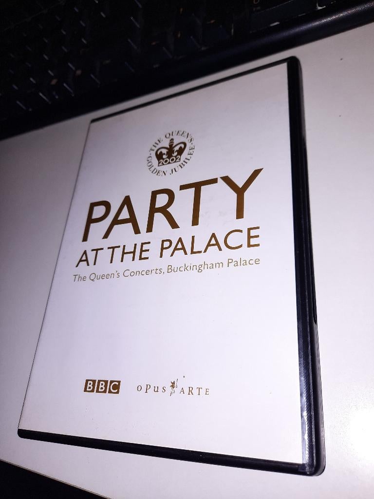 dvd Party At The Palace - The Queen's Concerts, Buckingham, Alle leeftijden, Ophalen, Zo goed als nieuw