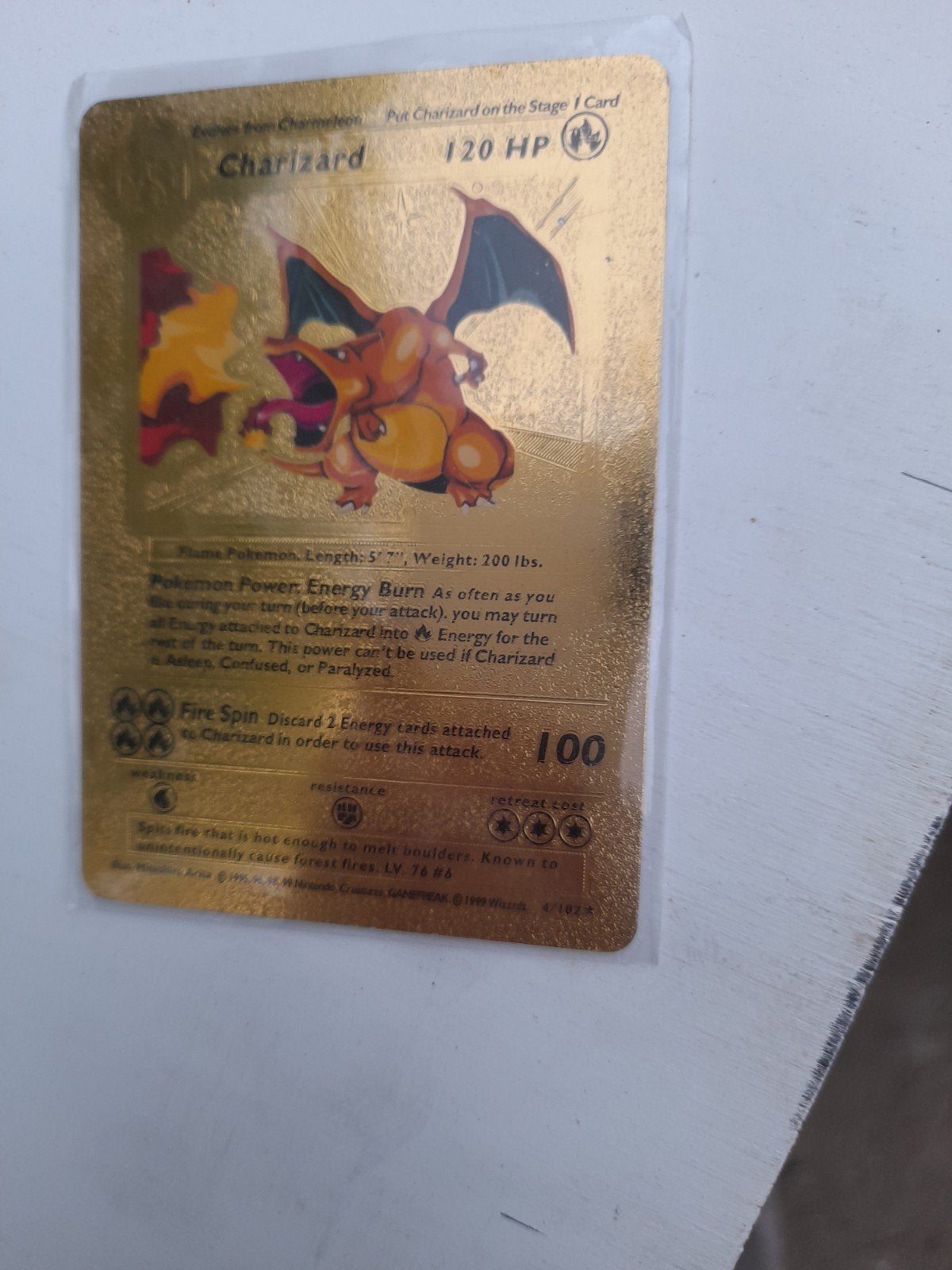 Gouden Charizard Pokemon kaart (4/102) - Base Set, Ophalen of Verzenden, Zo goed als nieuw, Losse kaart, Foil