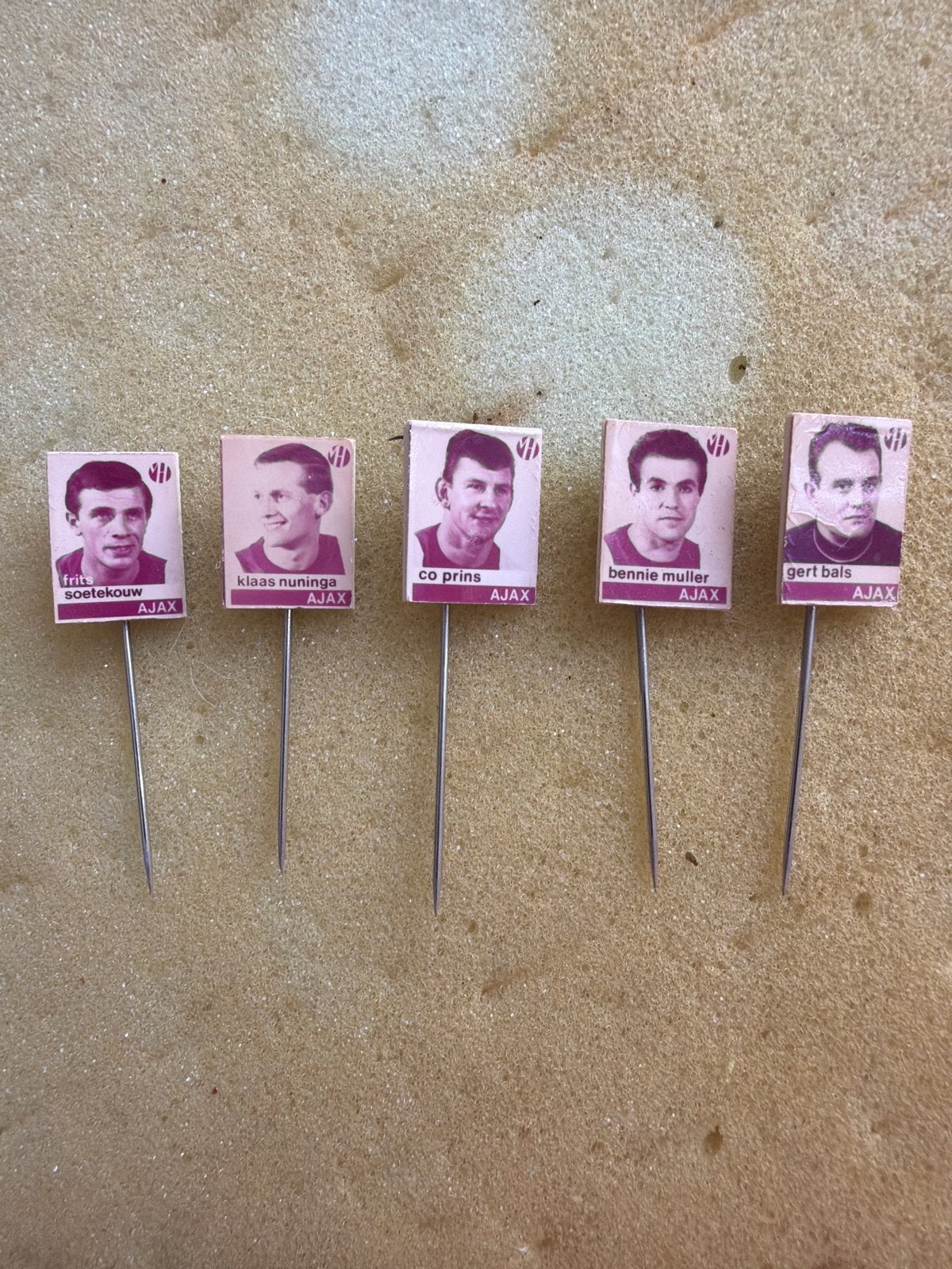 Vintage Ajax Speldjes - Frits Soetekouw, Klaas Nuninga, Co P, Ophalen of Verzenden, Gebruikt, Ajax, Overige typen
