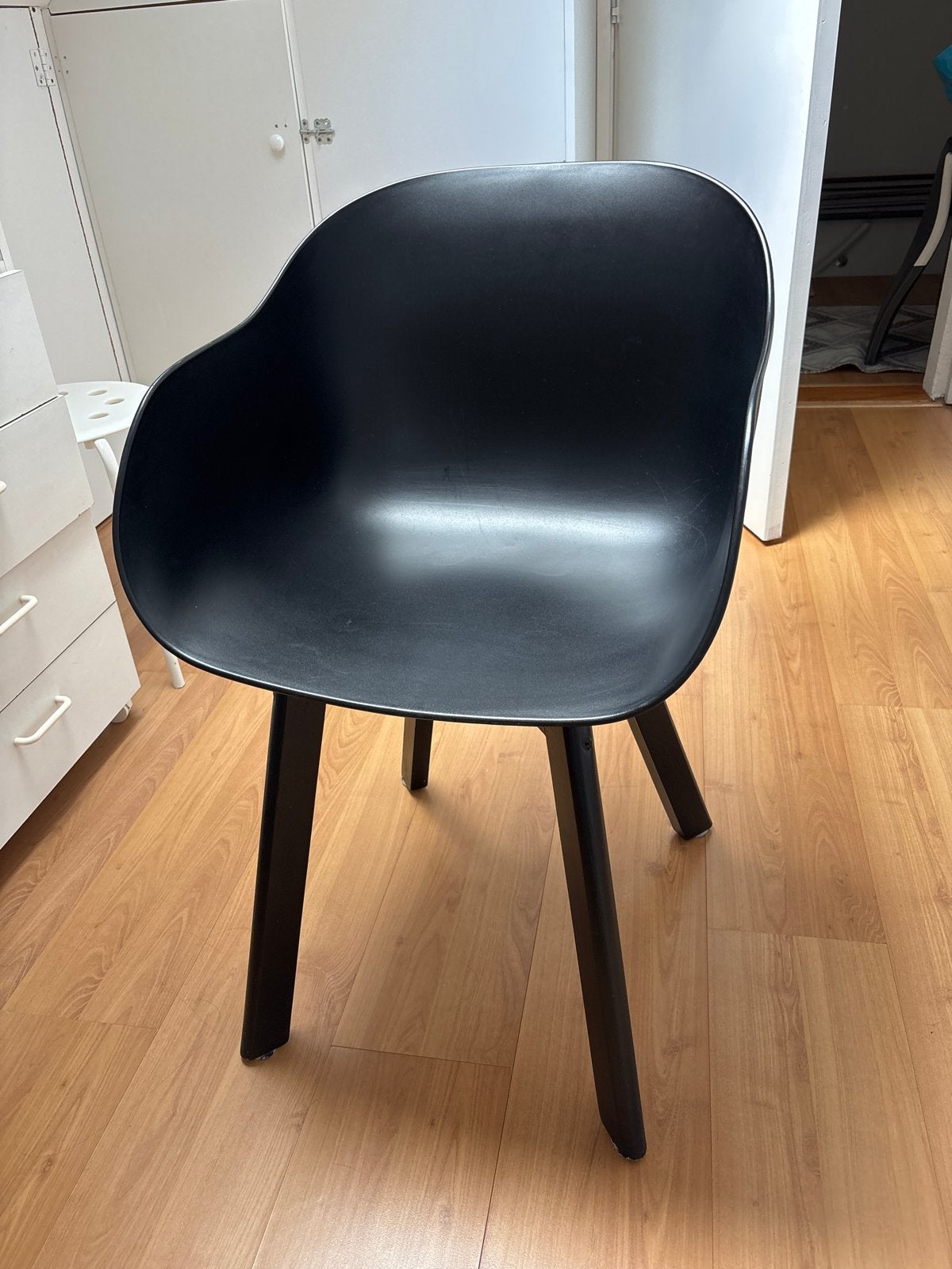 Zwarte Bureau Stoel - Stijlvol en Comfortabel, Huis en Inrichting, Bureaustoelen, Ophalen of Verzenden, Gebruikt, Zwart, Bureaustoel