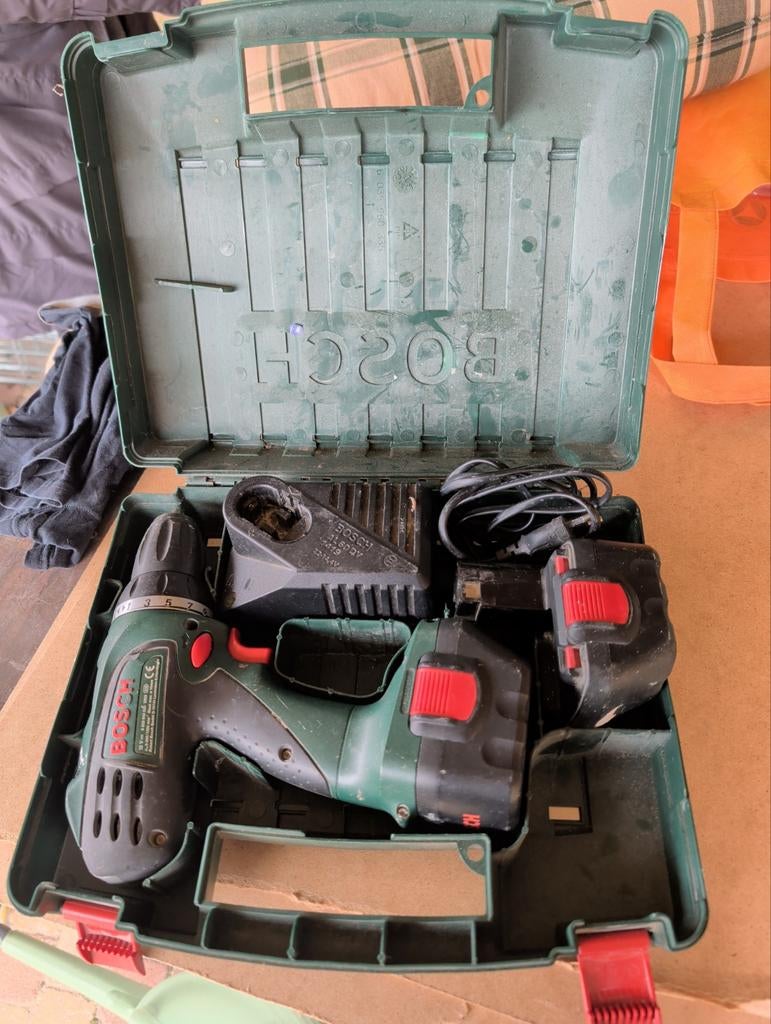 Bosch PSR 14,4 LI-2 accuboormachine Defect, Ophalen of Verzenden, Gebruikt, Minder dan 400 watt, Boor- en Schroefmachine