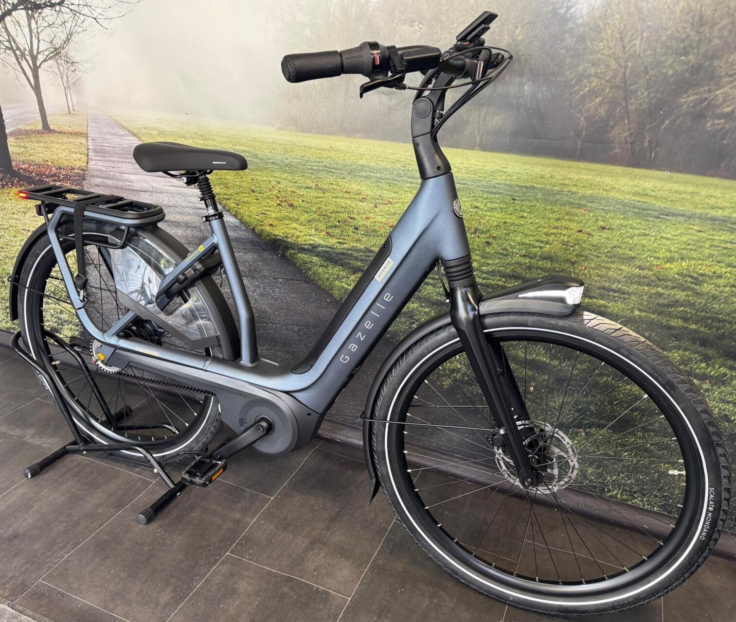 NIEUWE Gazelle Avignon C5 - 625WH - Riem - €1100 Korting, Koninklijke Gazelle N.V., Wilhelminaweg 8 6951 BP Dieren Nederland, Nieuw