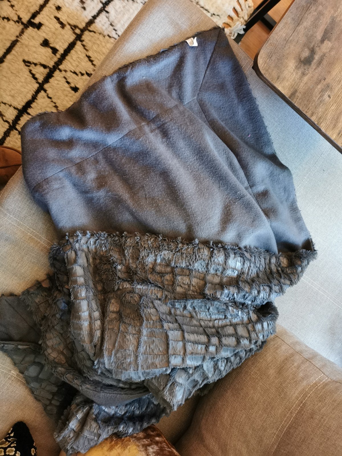 Antraciet grijze croco print kleedje, 120 cm, Zo goed als nieuw, Grijs, Polyester