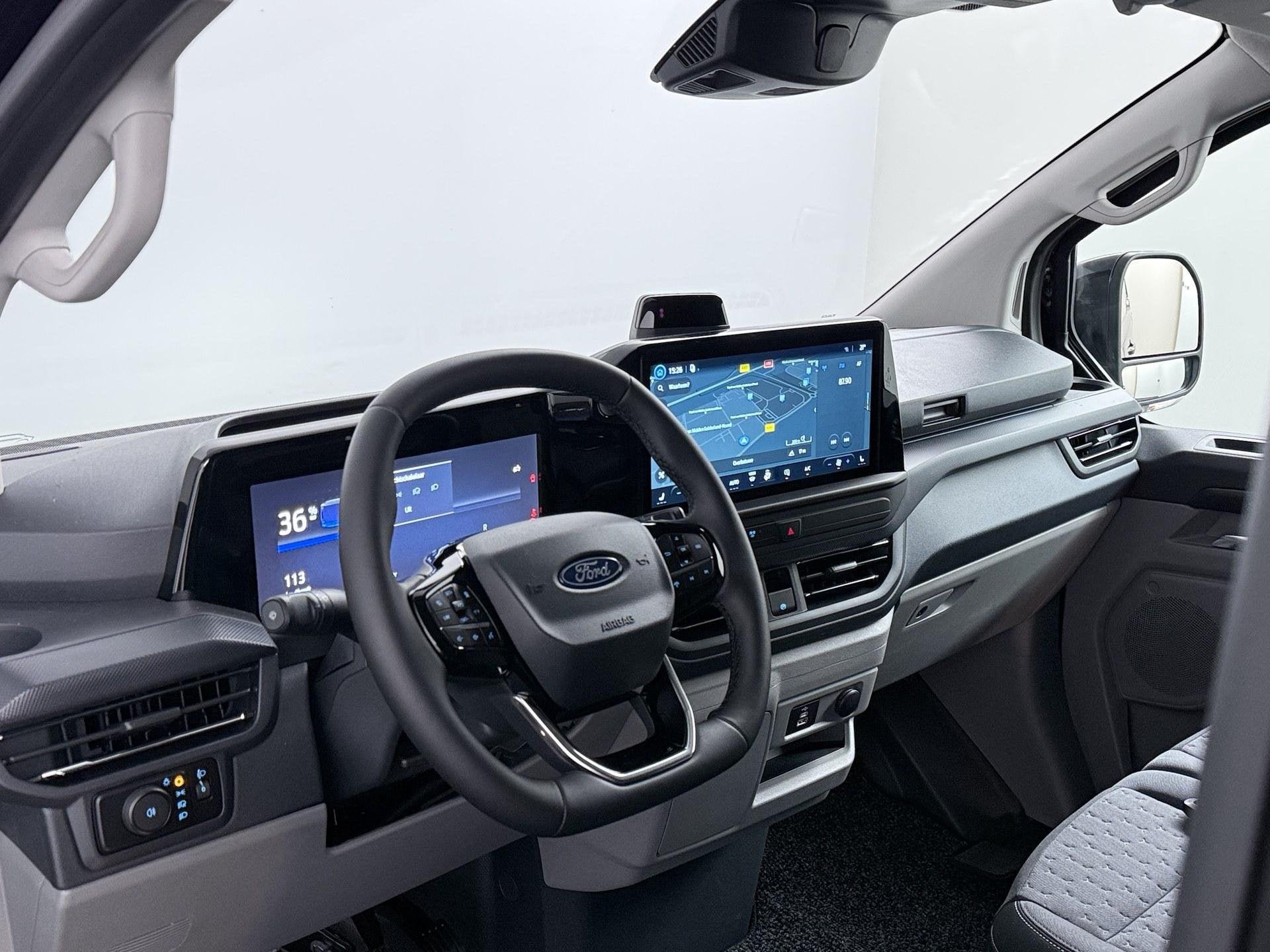 Ford E-Transit Custom 340 L2H1 Limited 71 kWh | ACC | 360°, Automaat, 470 min, Zwart, 218 pk