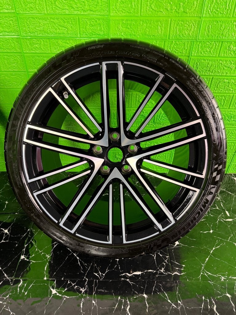 Originele Aston Martin DB12 velgen 21” zomerset RY531007JA, Niet ingevuld, Gebruikt, Niet ingevuld, Personenwagen