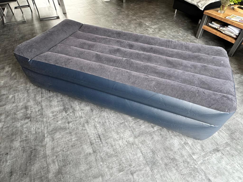 Intex Luchtbed met Ingebouwde Pomp - 1-persoons, Ophalen, Ingebouwde pomp, Gebruikt, 1-persoons