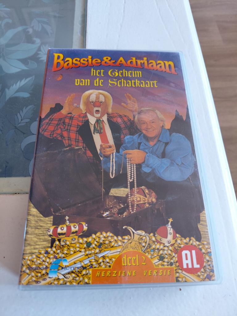 Bassie en Adriaan het Geheim van de Schatkaart deel 2 video., Cd's en Dvd's, VHS | Kinderen en Jeugd, Gebruikt, Alle leeftijden