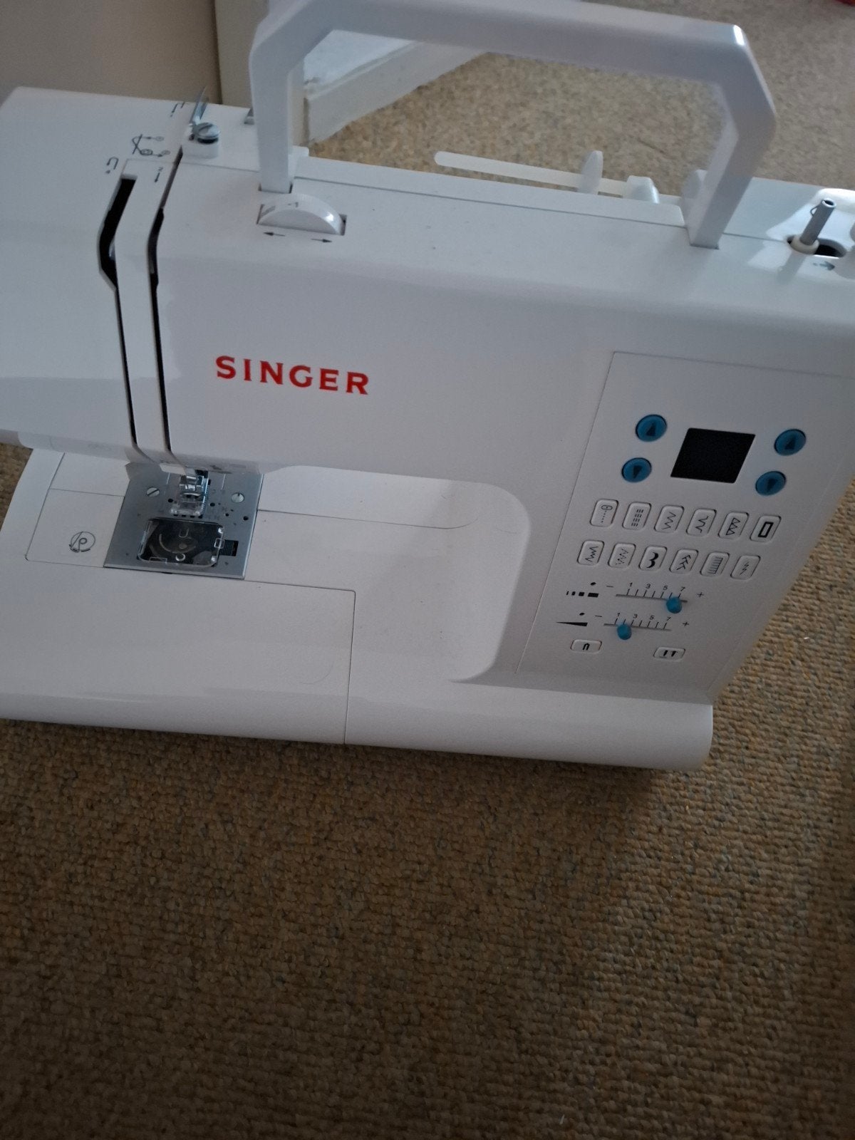 Nieuwe naaimachiene  te koop, Singer, Nieuw, Ophalen of Verzenden, Naaimachine