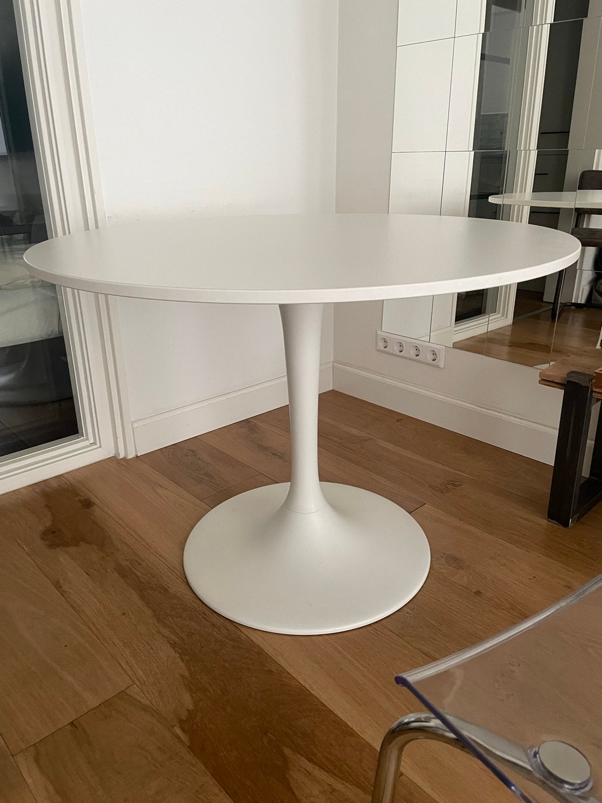 Ronde IKEA DOCKSTA tafel in zeer goede staat, Ophalen, Kunststof, 100 tot 150 cm, Rond