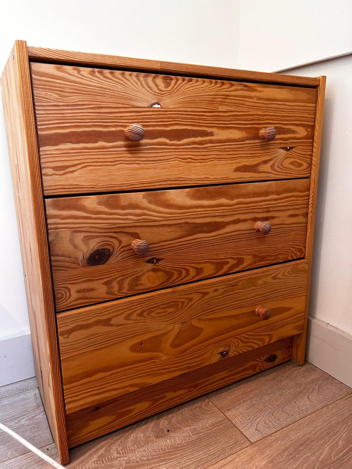 3 drawers, Ophalen, Zo goed als nieuw