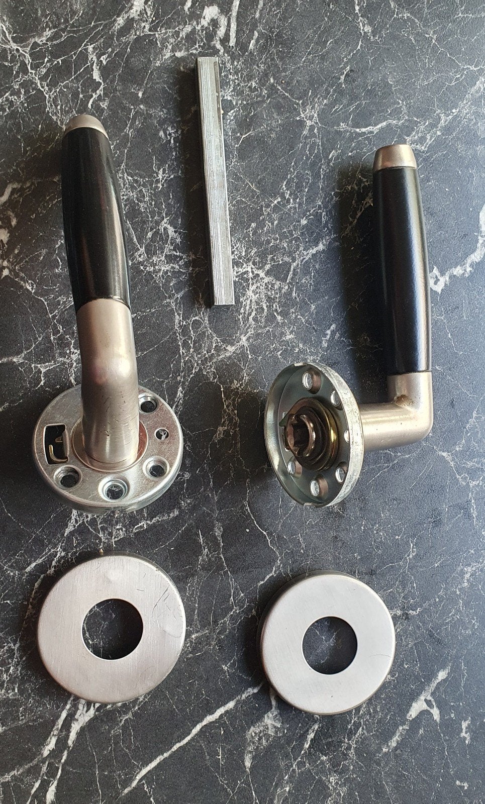 2x deurkrukset Retro rond rozet Zwart, Ophalen of Verzenden, Klink of Kruk