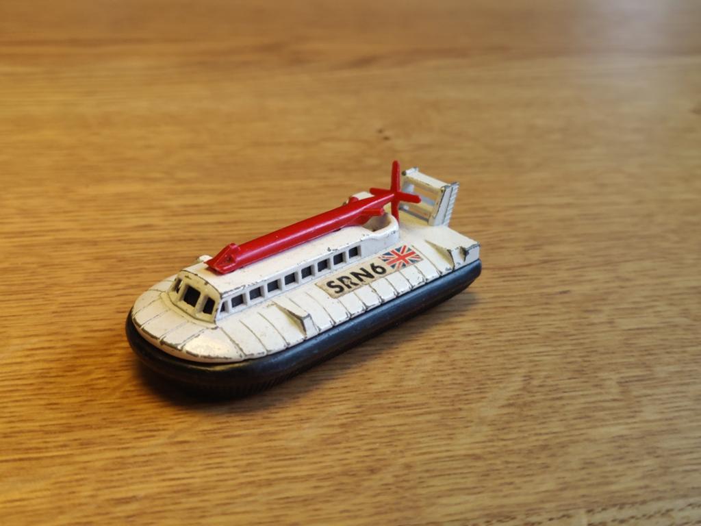 SRN 6 Hovercraft Matchbox, Hobby en Vrije tijd, Modelauto's | Overige schalen, Ophalen of Verzenden, Nieuw
