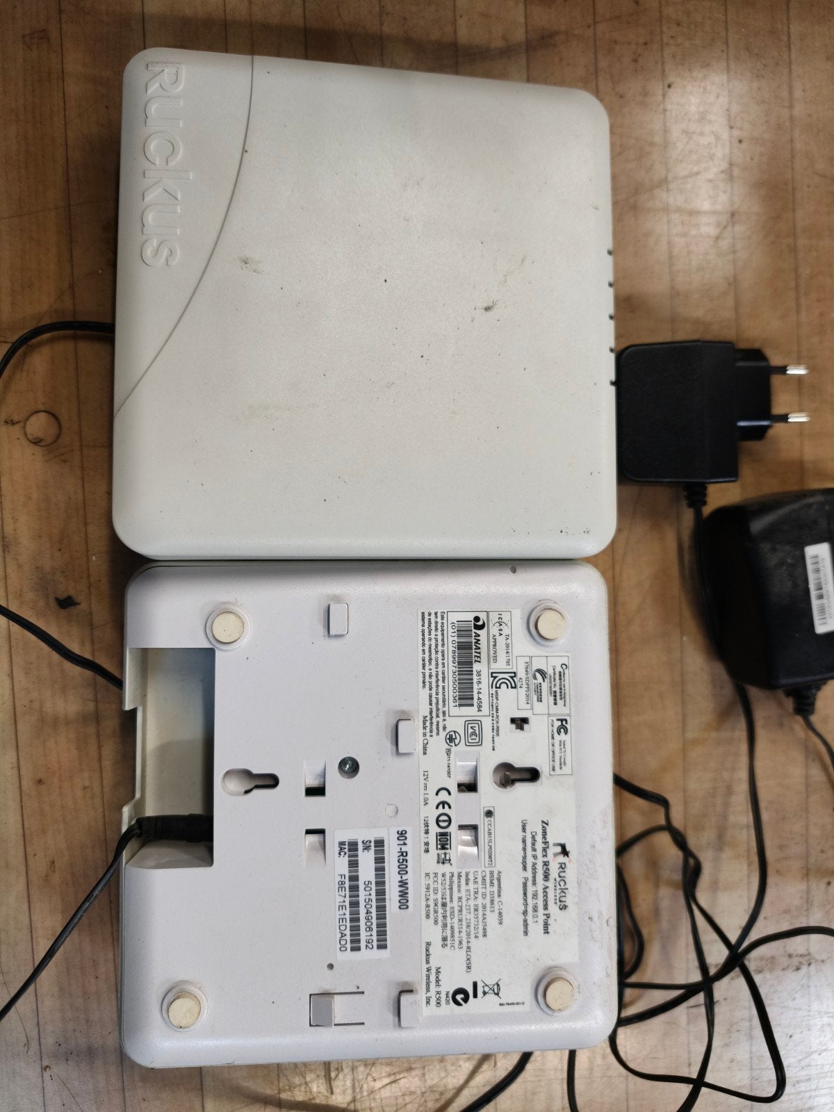 Ruckus ZoneFlex R500 Access Point met adapter, Ophalen of Verzenden, Gebruikt, Ruckus