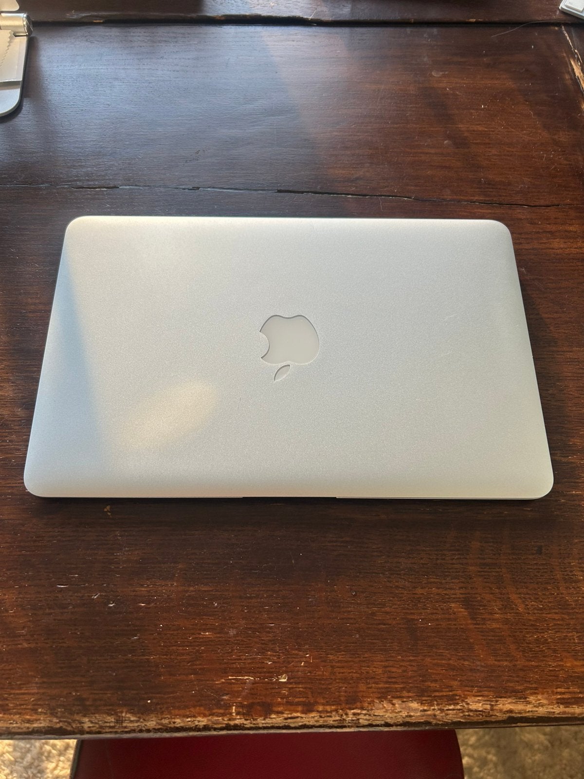 Macbook air 11 inch, Computers en Software, Apple Macbooks, Ophalen, Gebruikt, 128 GB of minder, MacBook Air