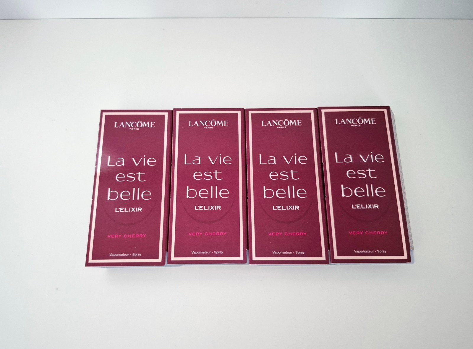 Nieuw  La Vie Est Belle Very Cherry Parfum sample 1,2 ml, Ophalen of Verzenden, Nieuw