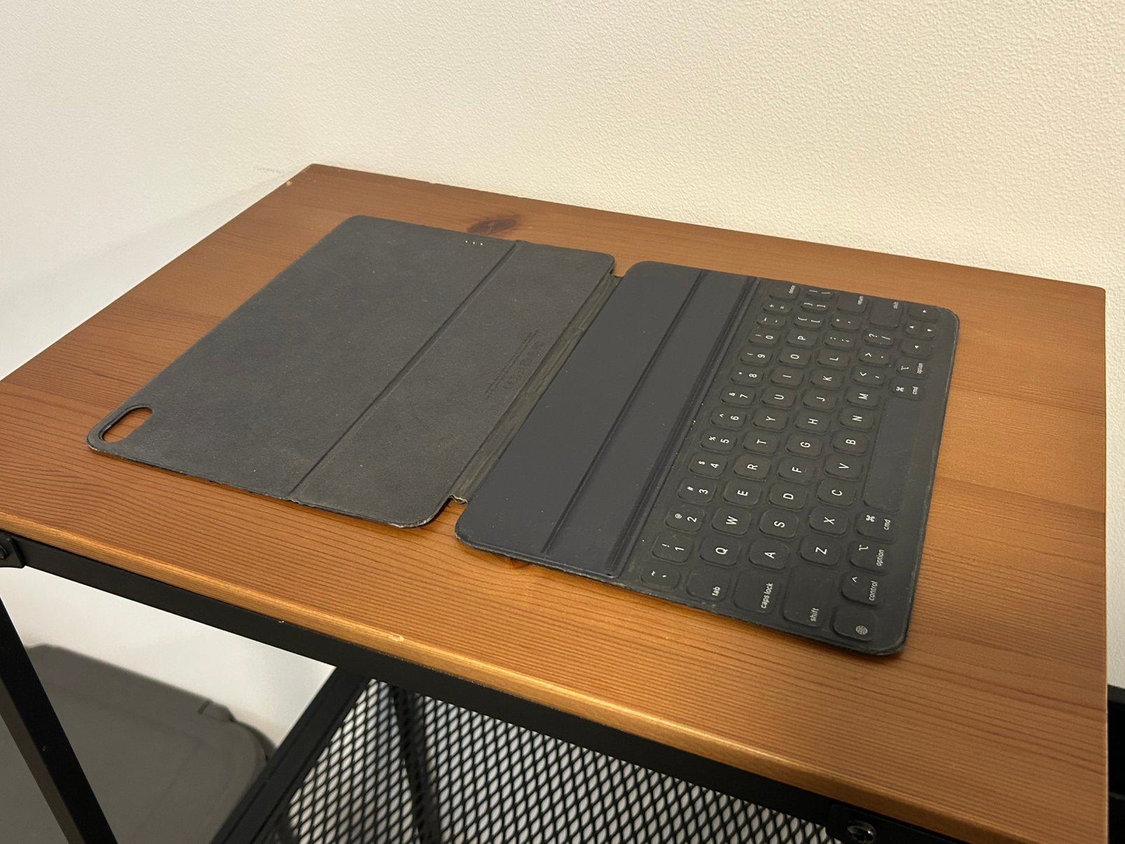 Apple iPad Pro 11 2018 Smart Keyboard Folio, Ophalen of Verzenden, Gebruikt