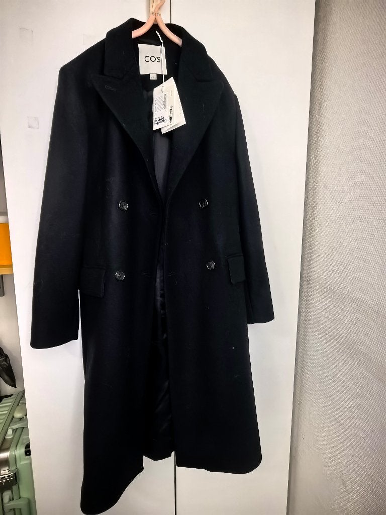 COS long wool coat, brand new with tag, Kleding | Dames, Jassen | Winter, COS, Zwart, Nieuw, Ophalen of Verzenden
