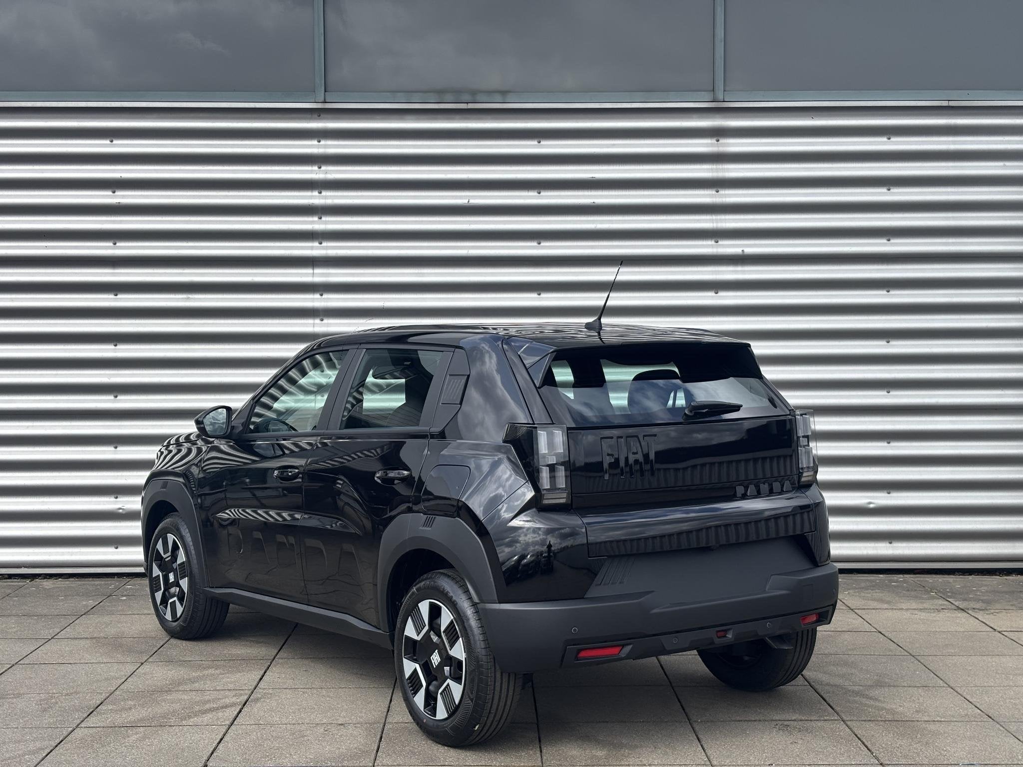 Fiat Grande Panda 1.2 Hybrid ICON | Achteruitrijcamera | Nav, Auto's, Fiat, Stof, 600 kg, Zwart, Origineel Nederlands