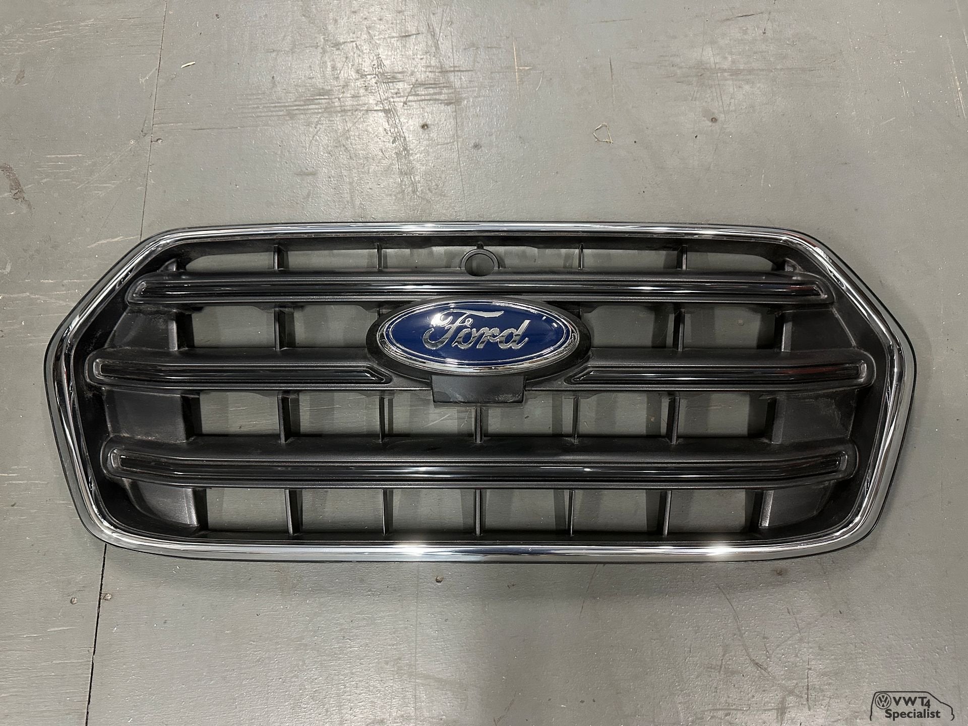 Ford Transit 2024 grille grill, Gebruikt, -, -, Ophalen of Verzenden