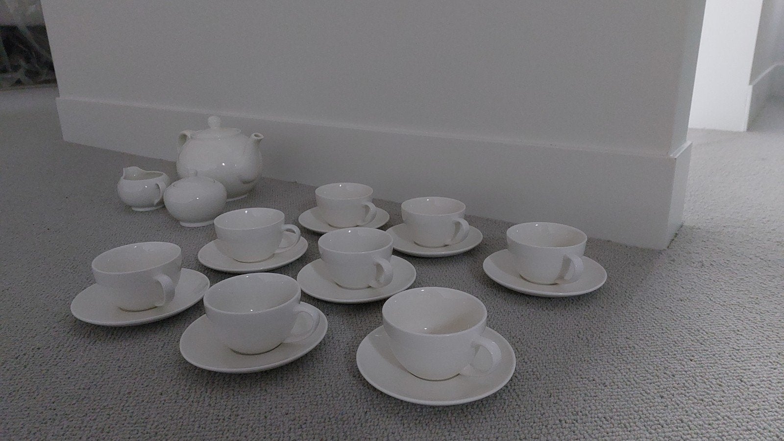 Koffiepot, suiker en melkkannetje, 8 kop en schotel, Ophalen of Verzenden, Zo goed als nieuw, Overige materialen, Pot, Bus of Blik