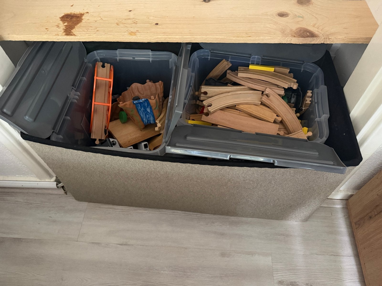 Houten treinbaan met tafel en accessoires, Ophalen of Verzenden, Gebruikt, Overige typen