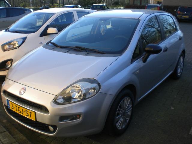 Fiat Punto 1.2 Pop 5DR 2012 Grijs, Auto's, Voorwielaandrijving, Stof, 40 €/maand, 4 cilinders