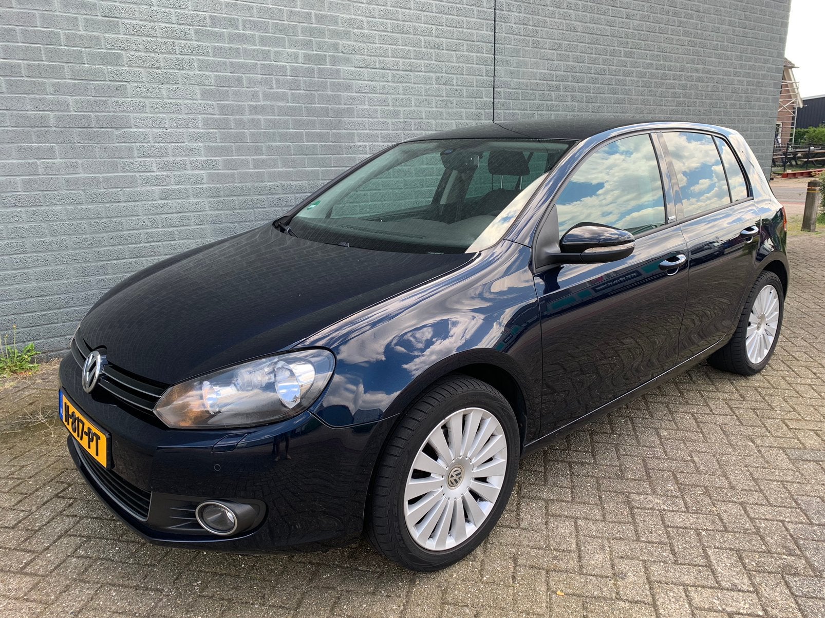 VOLKSWAGEN GOLF 1.2TSI DSG AUT AIRCO 5 DEURS ALU APK 4-2027, Stof, Zwart, 4 cilinders, Blauw
