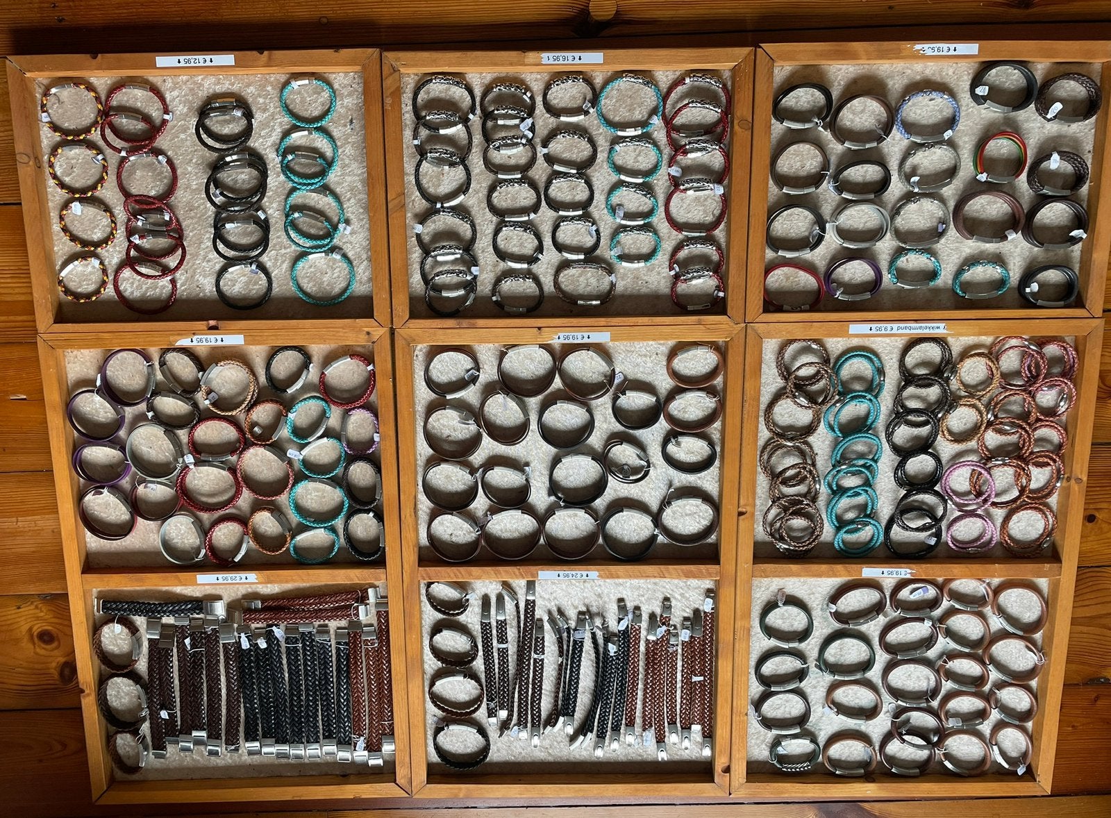 Grote partij armbanden en materiaal om armbanden te maken, Ophalen of Verzenden