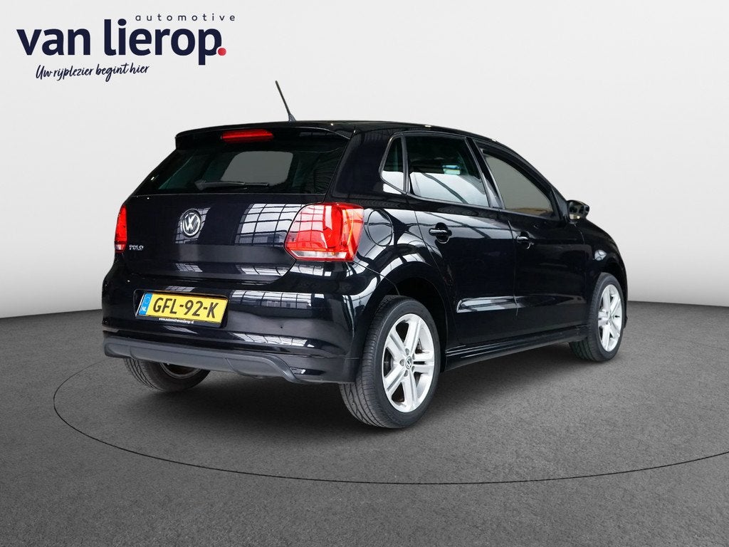 Volkswagen POLO 1.2 R-Line|CARPLAY|AIRCO|COMPLETE HISTORIE, Auto's, Voorwielaandrijving, Euro 5, Gebruikt, 60 pk