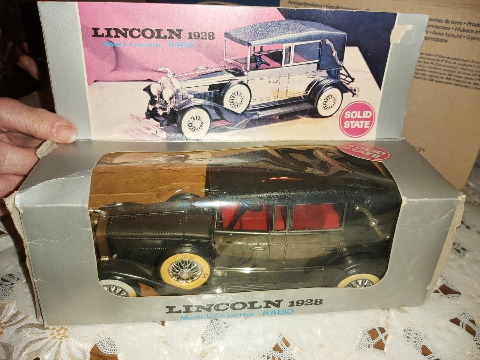 Lincoln 1928 Met Radio. Auto Nieuw In Doos., Hobby en Vrije tijd, Modelauto's | 1:18, Ophalen of Verzenden, Nieuw, Overige merken