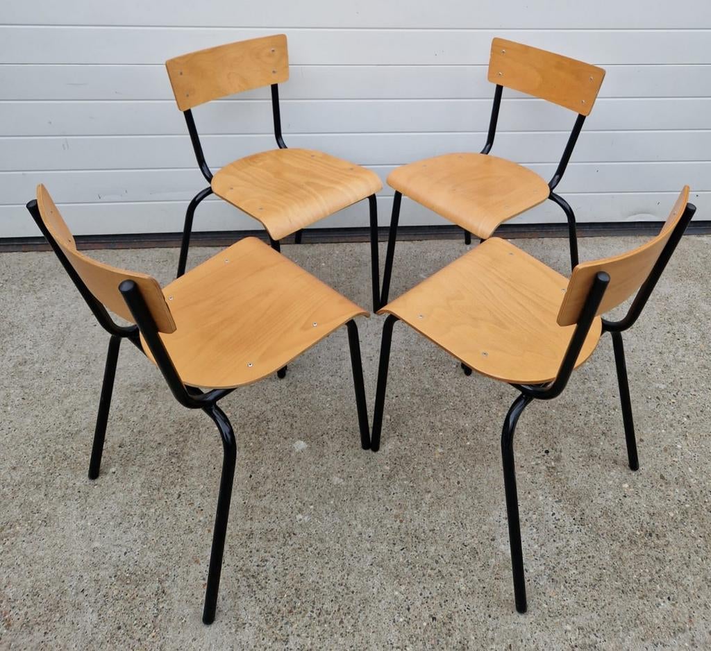 9 x schoolstoelen hout kantine horeca cafe stoelen bistro, Zwart, Ophalen of Verzenden, Zo goed als nieuw, Vijf, Zes of meer stoelen