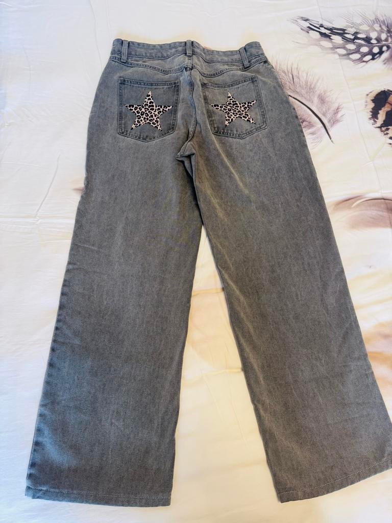 Redial zwarte wijde jeans spijkerbroek met sterren maat 40, Verzenden, Zo goed als nieuw, Zwart, W30 - W32 (confectie 38/40)