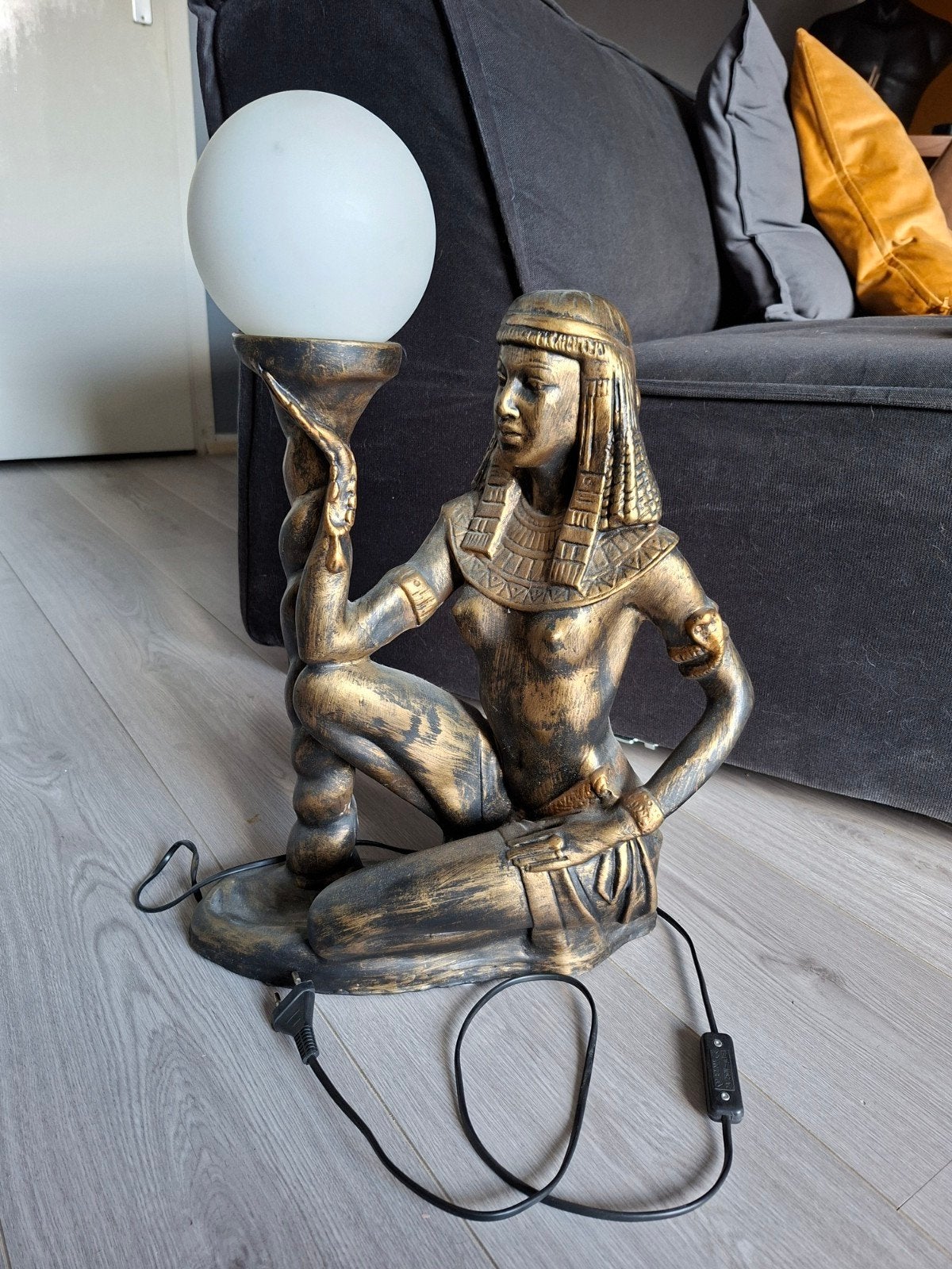 Egyptische lamp, Ophalen