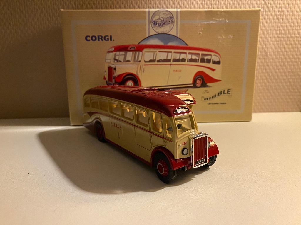 Corgi - The Leyland Tiger Ribble - Route Film  Preston, Hobby en Vrije tijd, Modelauto's | 1:50, Ophalen of Verzenden, Nieuw, Bus of Vrachtwagen