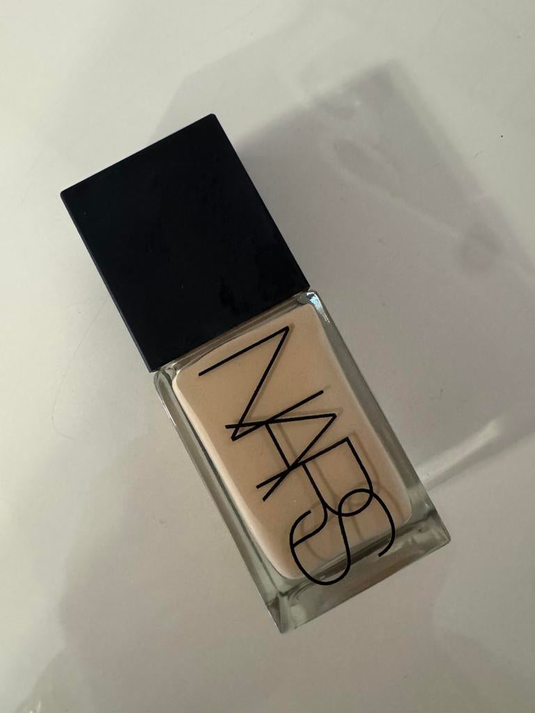 Nars foundation light reflecting -MONT BLANC, Sieraden, Tassen en Uiterlijk, Uiterlijk | Cosmetica en Make-up, Ophalen, Zo goed als nieuw
