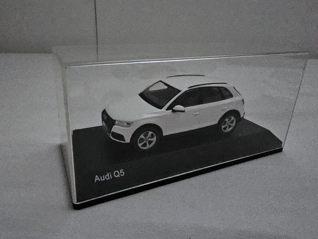 Schaalmodel audi q5 wit 1:43, Verzenden, Zo goed als nieuw