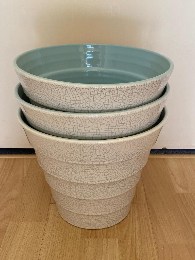 3 Bloempotten (Ø bovenkant ≈ 25,5 cm. Hoogte ≈ 20,5 cm) gaaf, Tuin en Terras, Bloempotten, Rond, Binnen, Zo goed als nieuw, Minder dan 40 cm