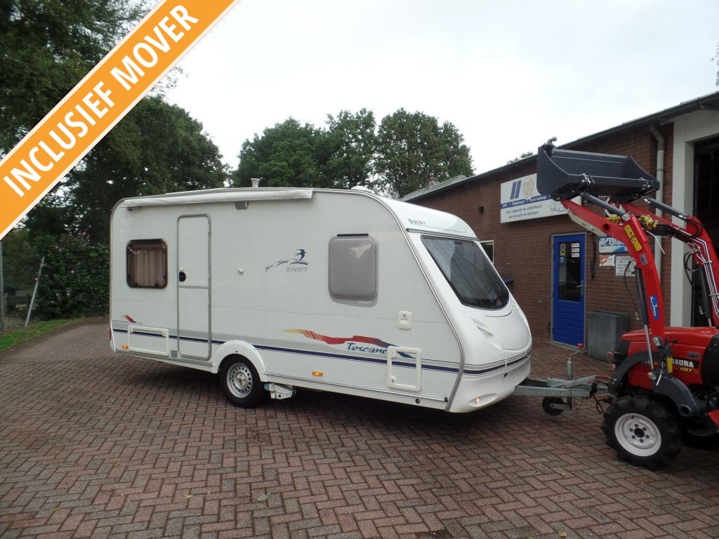 Swift 450 Toscane Rond zit/ Lengte bed/ Mover, Caravans en Kamperen, Rondzit, Lengtebed, Bedrijf, 750 - 1000 kg