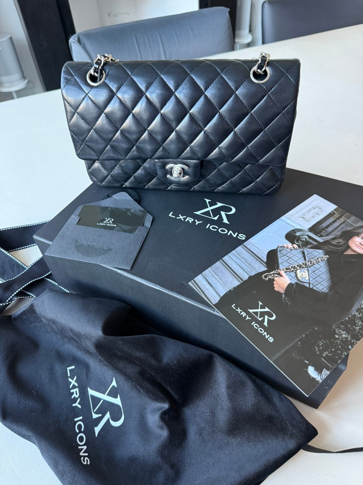 Chanel medium classic double flap zilv hardw, lange strap, Sieraden, Tassen en Uiterlijk, Tassen | Damestassen, Ophalen of Verzenden