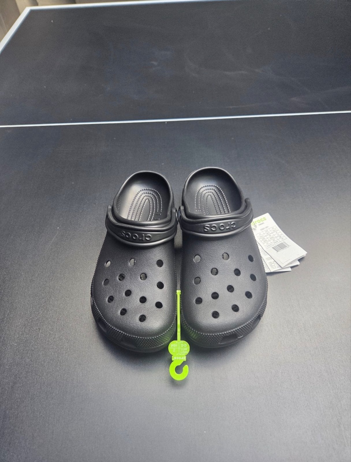 Crocs Classic Zwart - Maat 42/43 - Nieuw met label, Ophalen of Verzenden, Nieuw, Zwart, Slippers