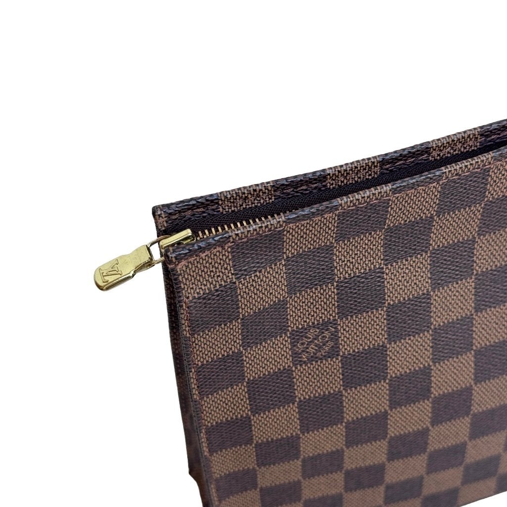 Louis Vuitton toiletry 26 cosmetic pouch toilettas make-up image 8