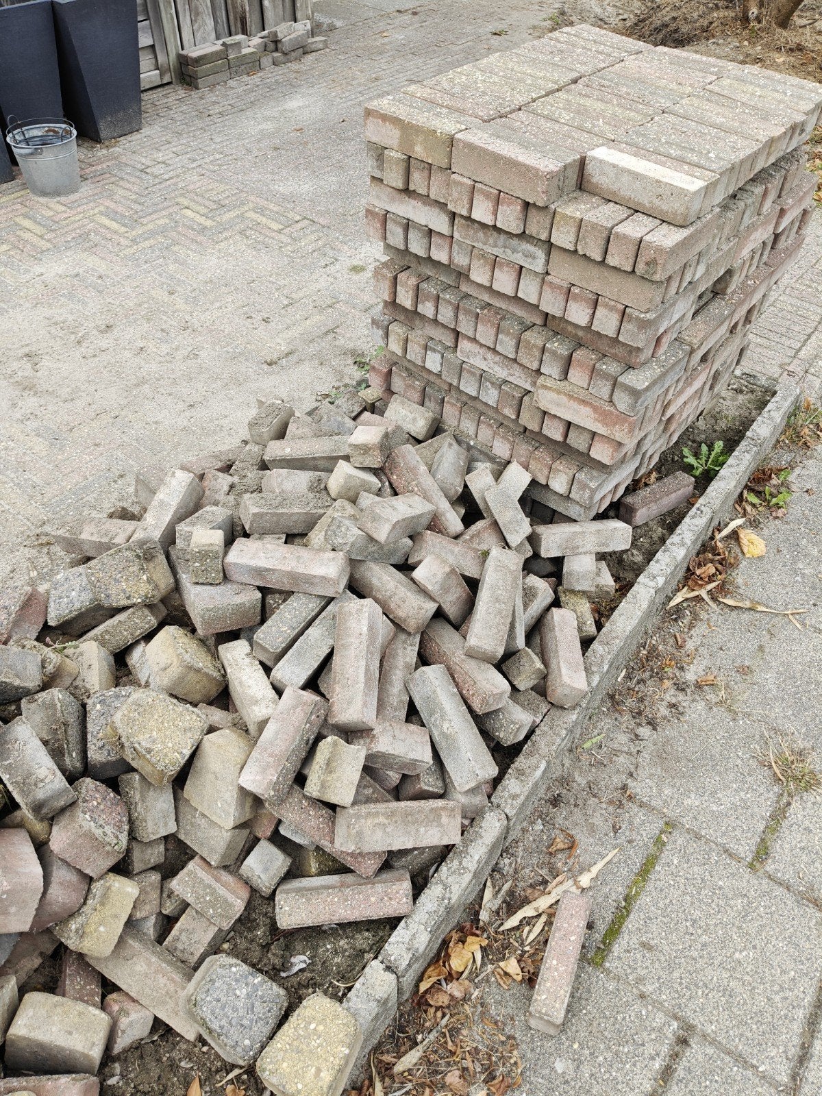 GRATIS! Waaltjes - Gebruikte Klinkers voor Tuin en Terras, Tuin en Terras, Ophalen, Gebruikt, Klinkers, 10 m² of meer